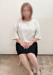 てる