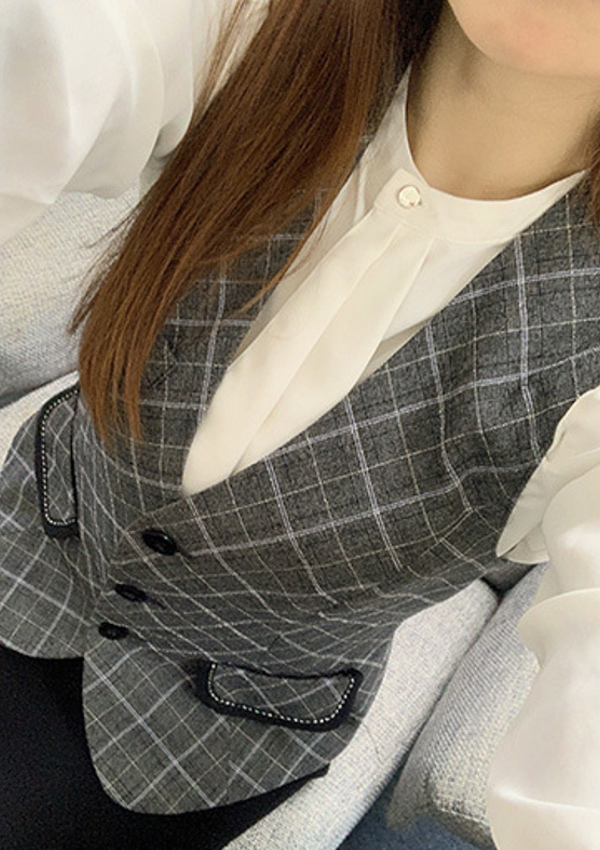淫乱OL派遣商社 斉藤商事 柚木あきほ
