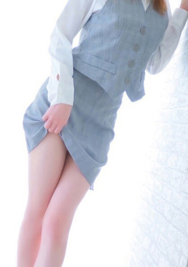 人妻の秘密 成田 れん