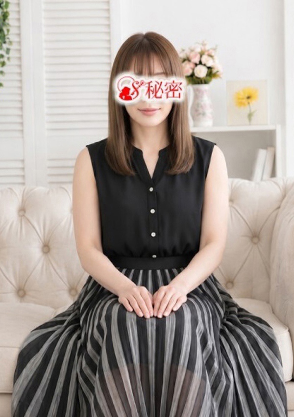 人妻の秘密 成田 体験新人りな