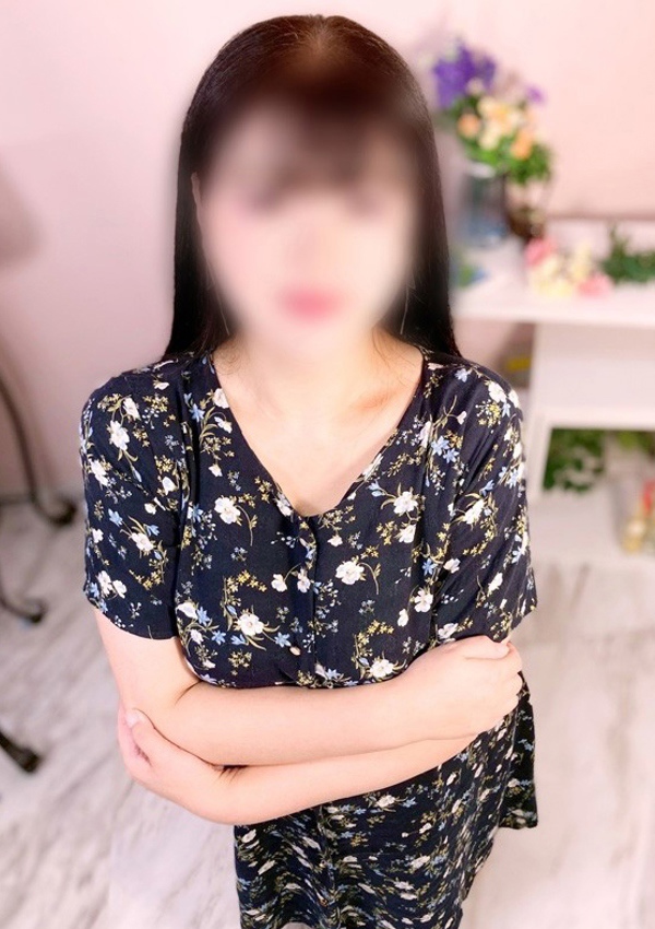 素人妻御奉仕倶楽部 Hips松戸店 かえで