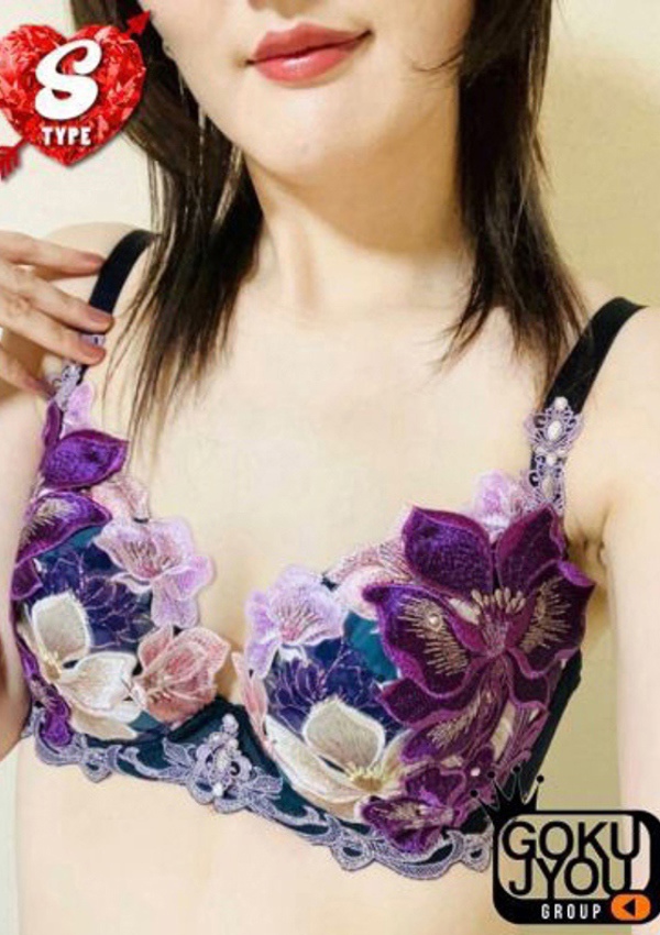 縛られた僕は極上な痴女たちの性奴隷 恋(れん)