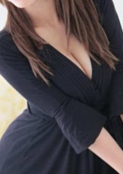 花ざかりの美人妻 みさと