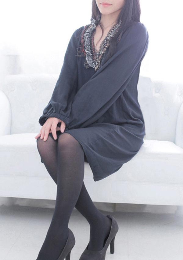 人妻の秘密 成田 れいな