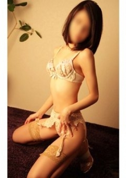 濡れる欲望人妻 キョウコ