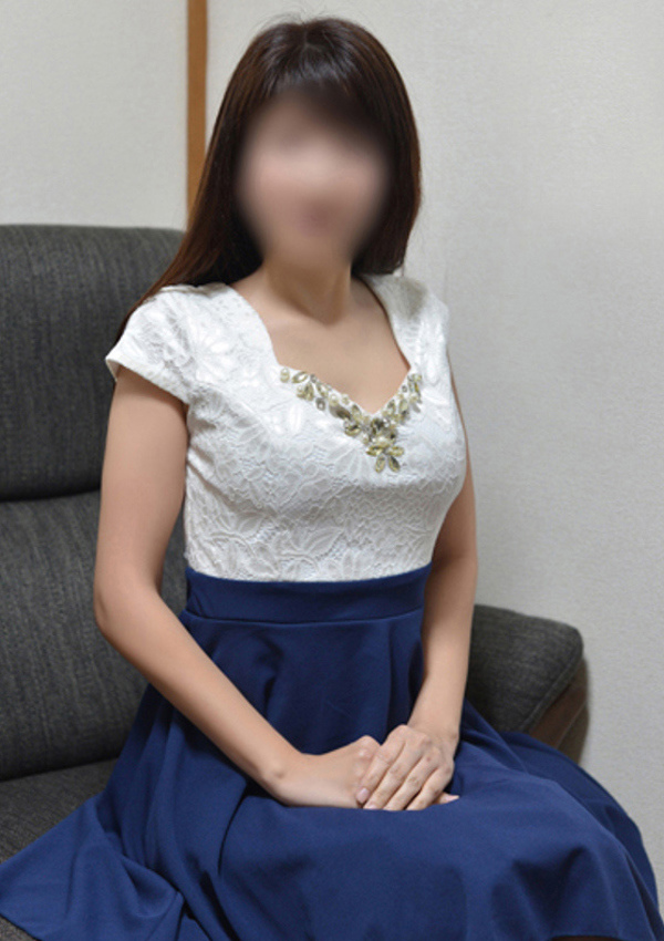 30代40代50代と遊ぶなら博多人妻専科24時 純白 桜