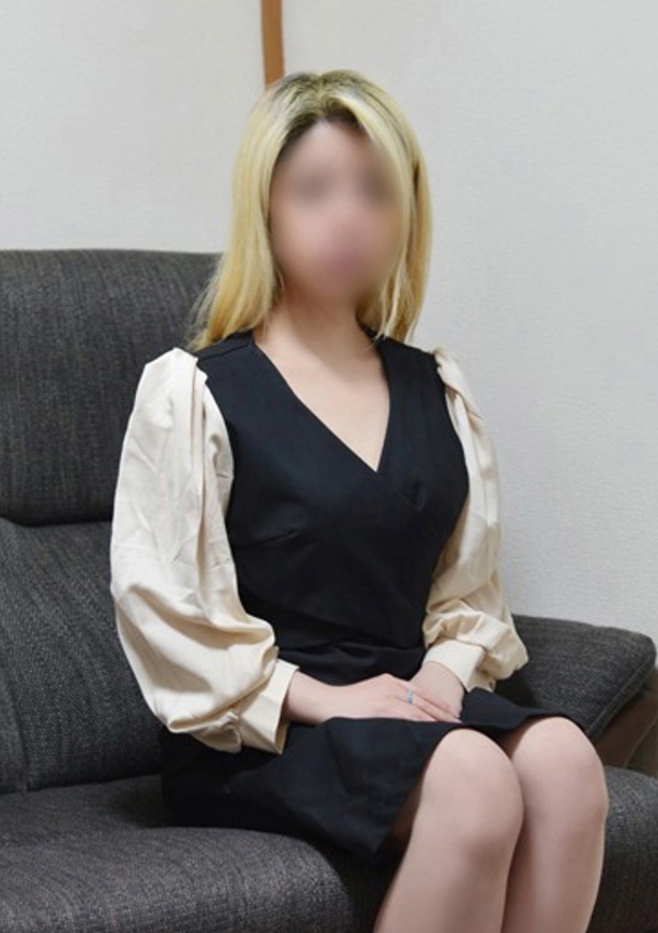 30代40代50代と遊ぶなら博多人妻専科24時 柴本 いずみ