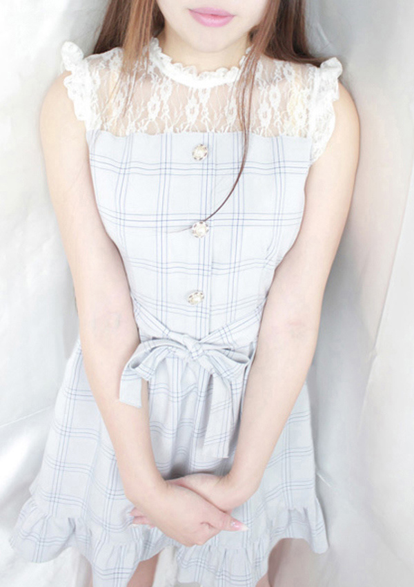 人妻の秘密 成田 えみり